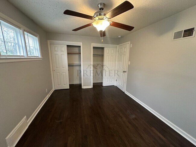 Building Photo - 10100 Blue Ridge Blvd