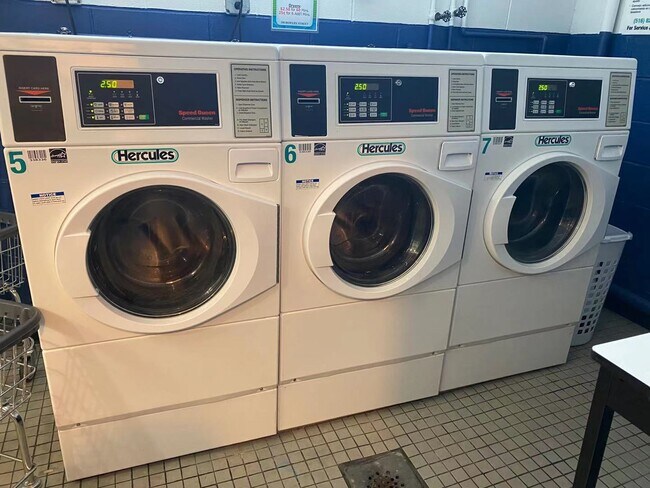 Building Photo - 200 Bowery