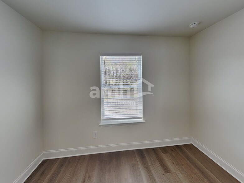 Building Photo - 3612 Creek View Cir