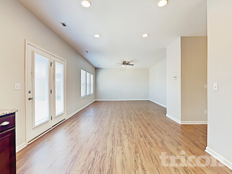 Building Photo - 3640 Gricklade Dr