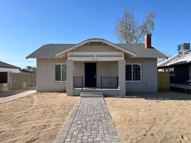Building Photo - 1538 E Pierce St