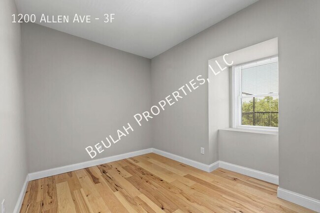 Building Photo - 2bd/2ba Luxury Penthouse Apartment