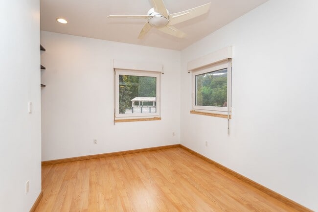 Building Photo - Charming 3-Bed, 2-Bath Home in Manitou Spr...