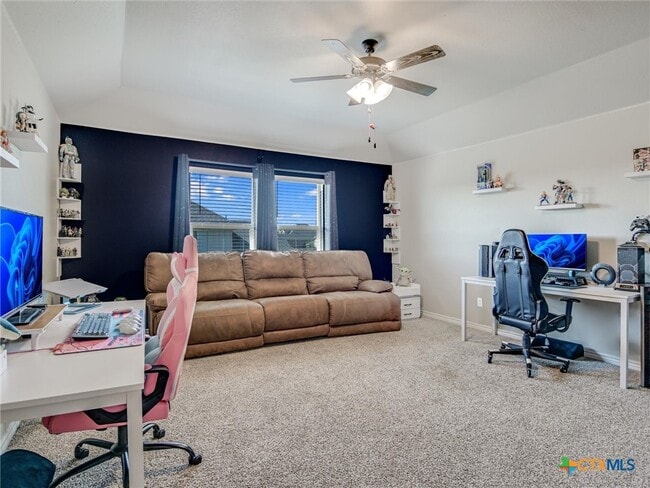 Building Photo - 1701 Meadow Crest