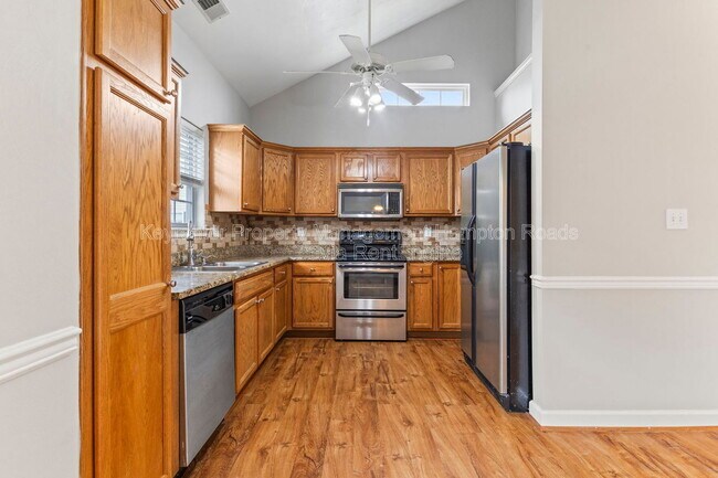 Building Photo - 5129 Maracas Arch