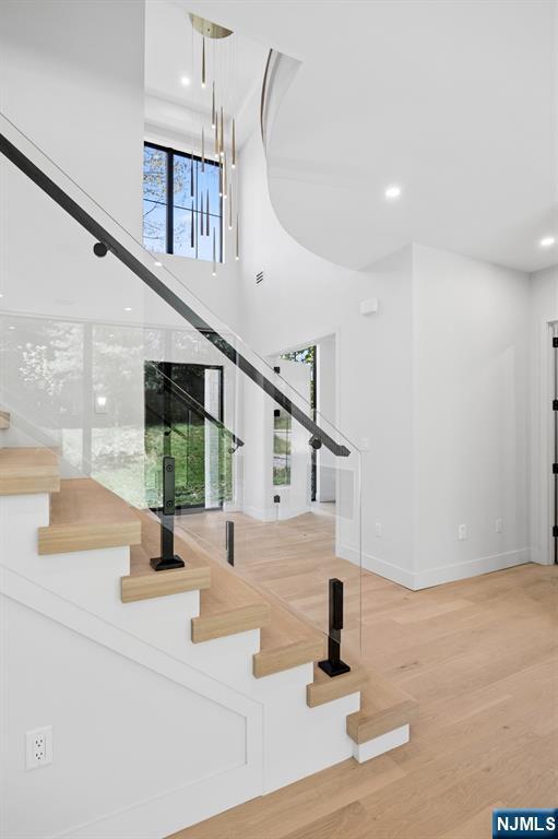 Building Photo - 242 Hardenburgh Ave