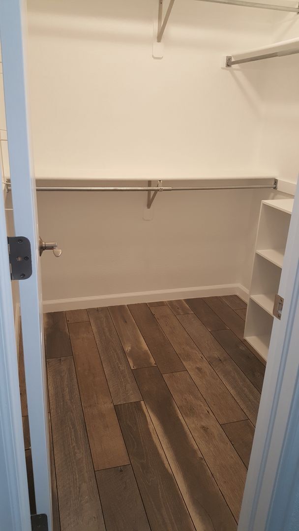 Building Photo - 1313 Laurel Ct