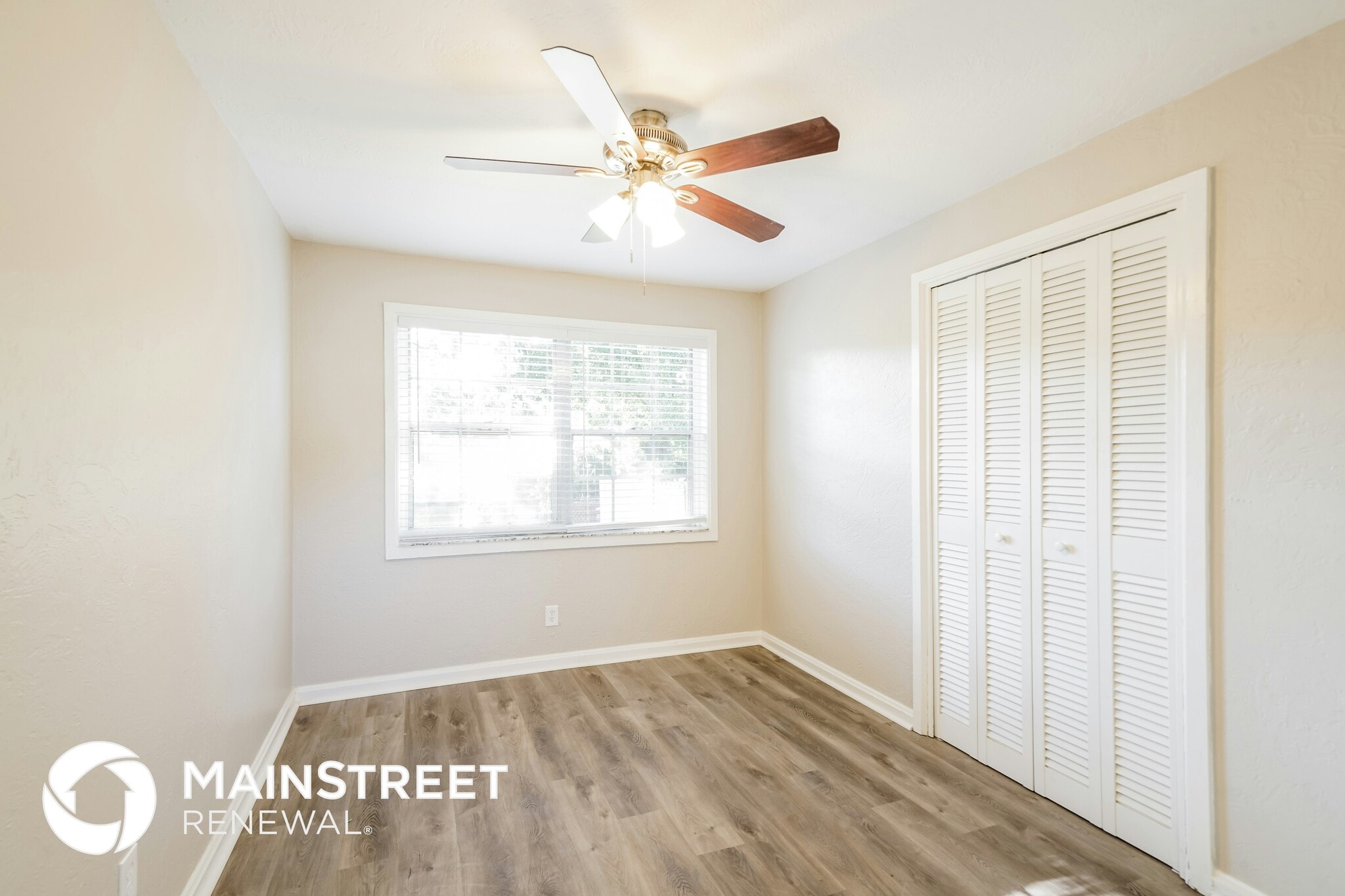 Building Photo - 1524 W River Shore Way