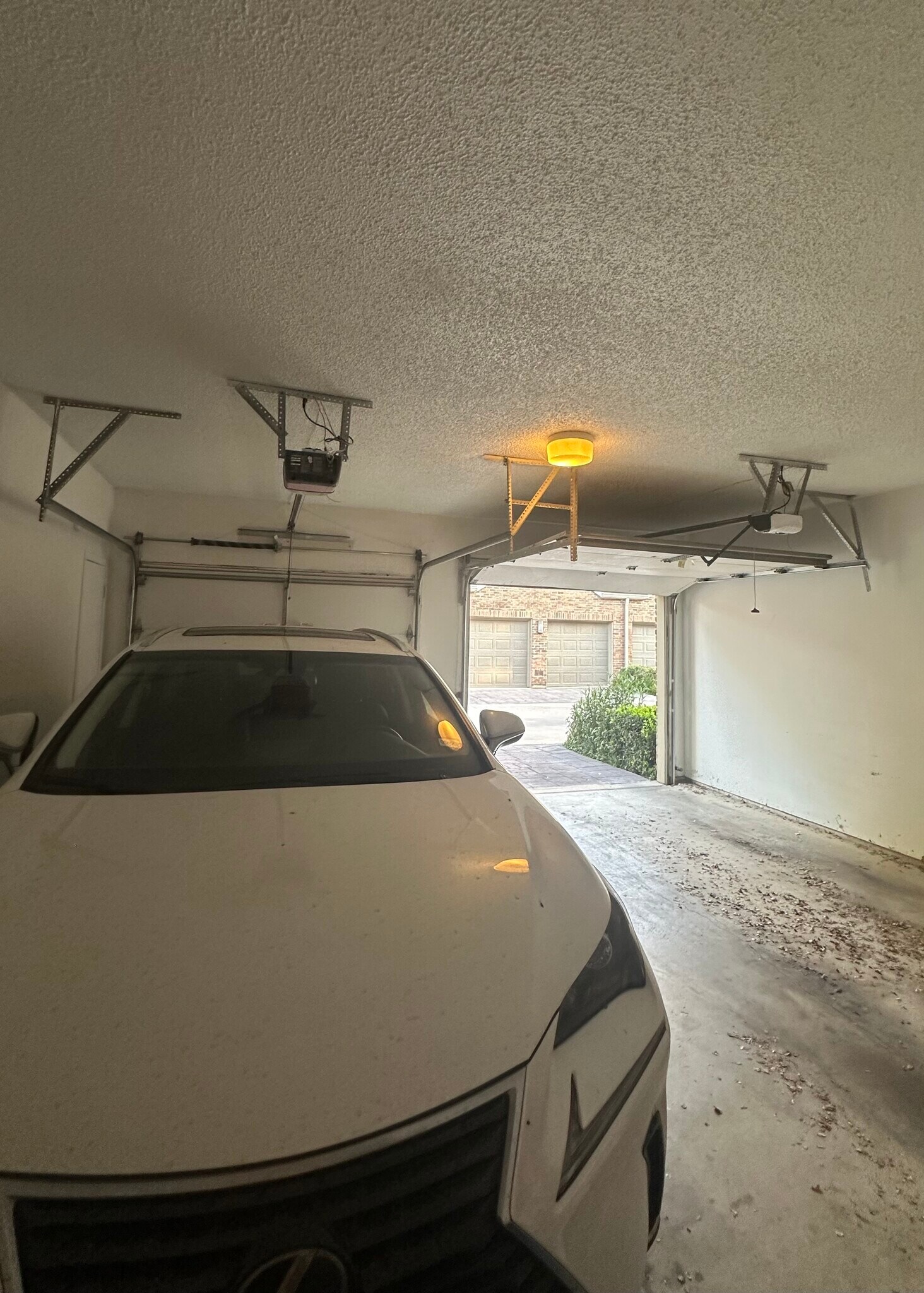 Building Photo - 8103 N New Braunfels Ave #5