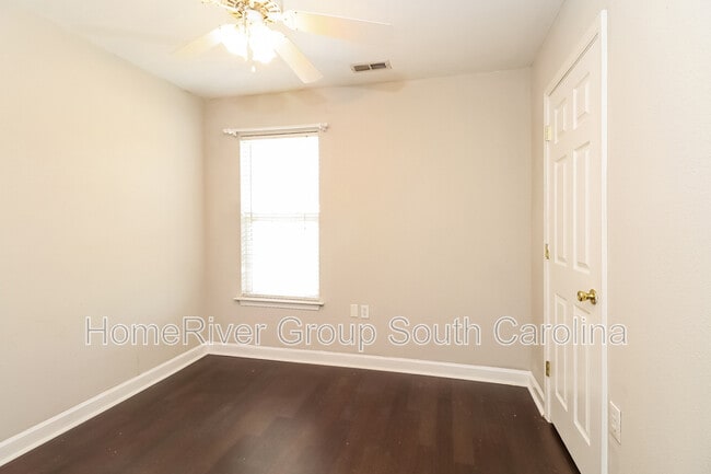 Building Photo - 2153 Pavilion Ct