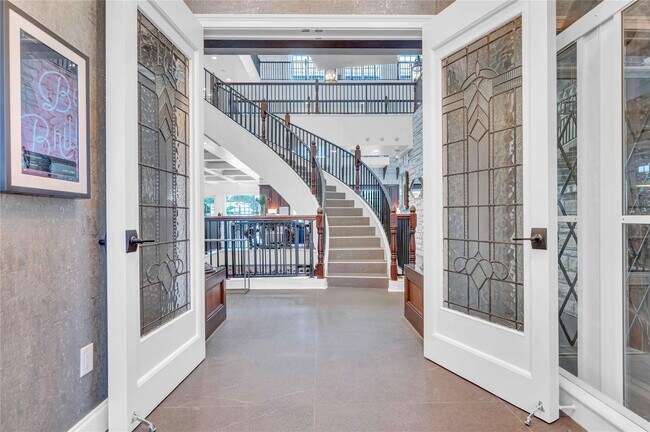 Building Photo - 1317 Middle River Dr