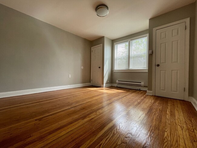Building Photo - 511 Pfeiffer St