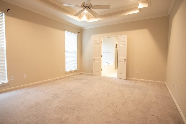 Building Photo - 6180 Gracemount Ln