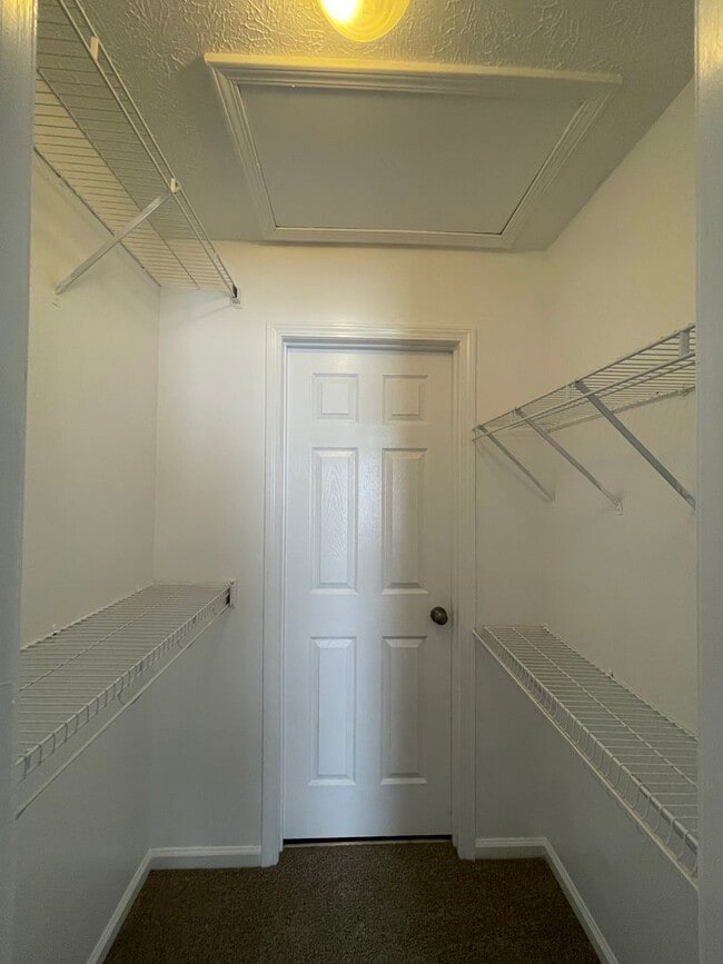 Building Photo - Lovely Single Family House with New Flooring & Paint! 2-Car Garage