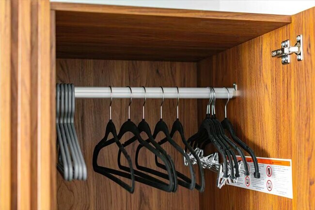 Building Photo - 1700 Alton Rd