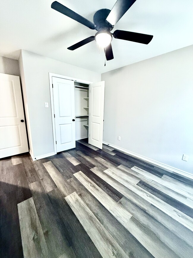 Building Photo - 1412 Ave M