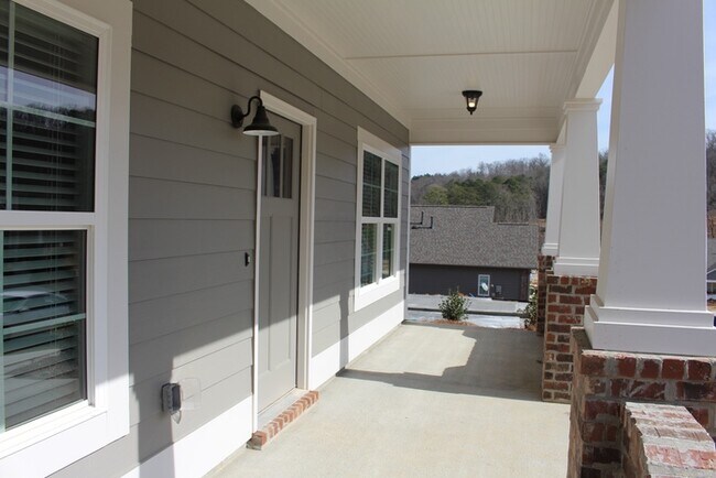 Building Photo - Chestnut Floorplan- leasefairin.com