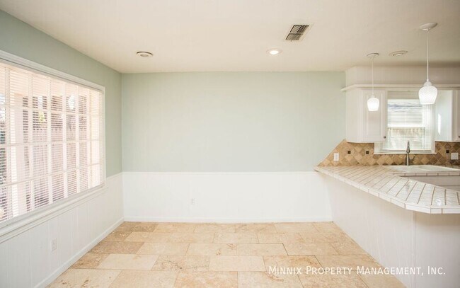 Building Photo - 6309 Nashville Dr