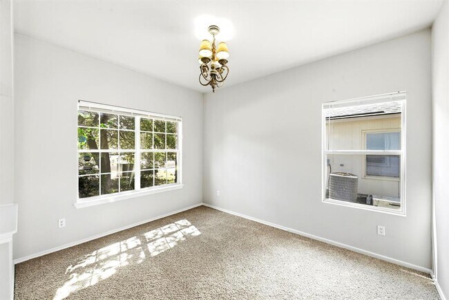 Building Photo - 13316 Marie Ln