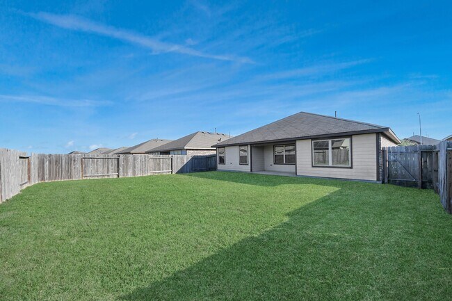 Building Photo - 3230 McDonough Way