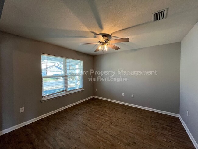 Building Photo - 5881 Old Plantation Court