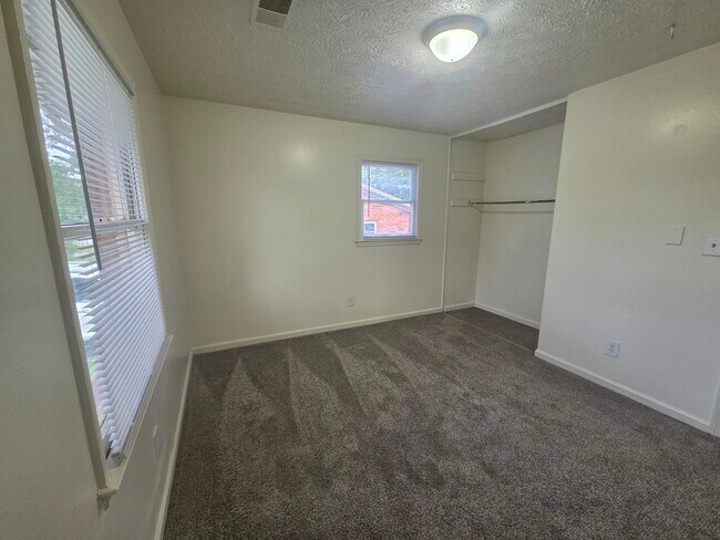 Building Photo - 3777 Red River Dr