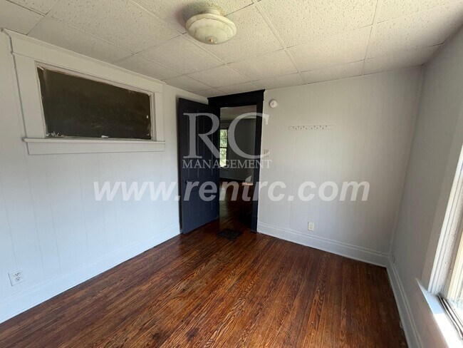 Building Photo - 503.5 Collett-