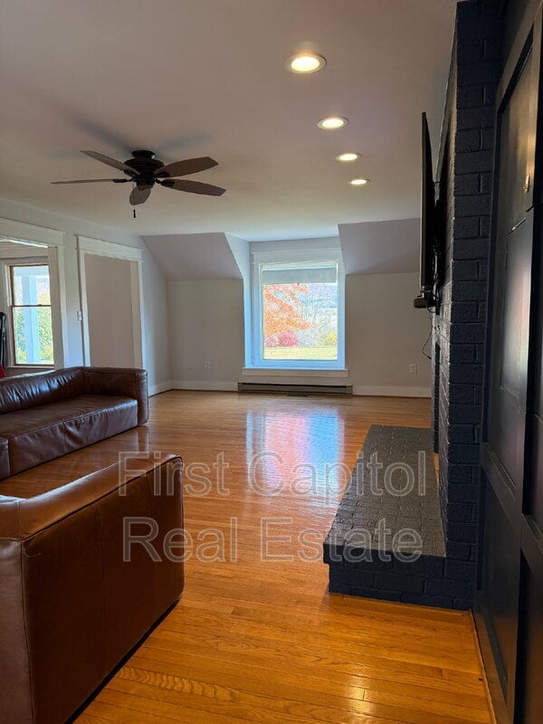 Building Photo - 8112 Pete Wiles Rd