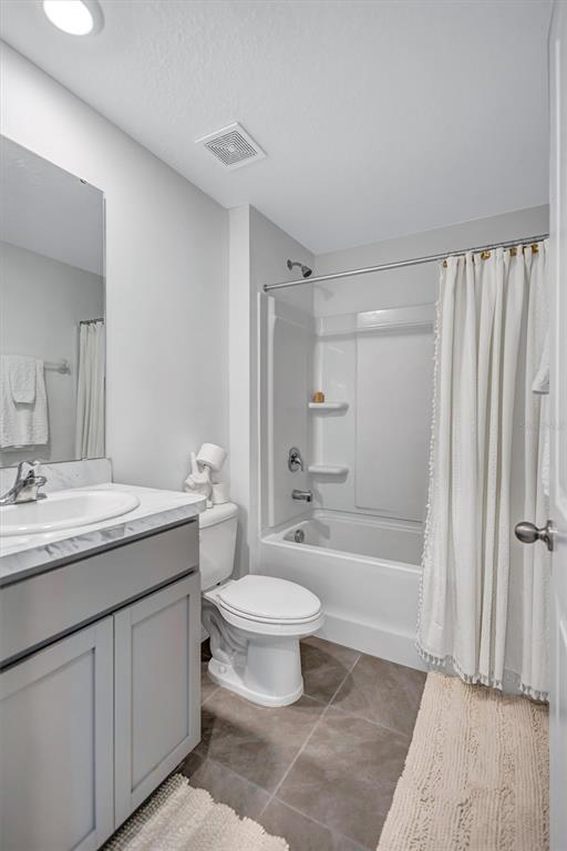 Building Photo - 7601 Rosewood Gdn Lp