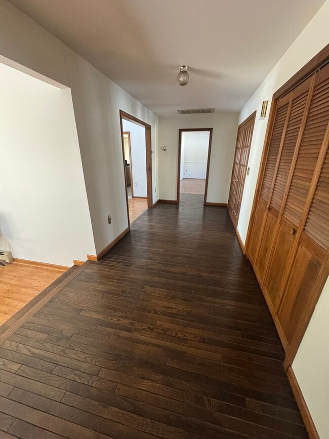 Building Photo - 651 Aldrich Rd