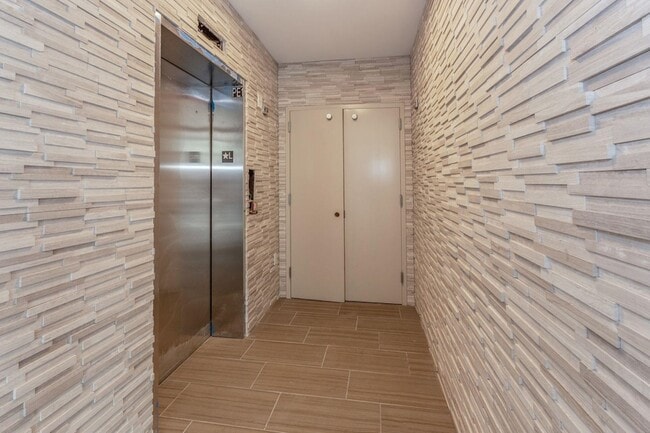 Building Photo - 3 Perrine Ave