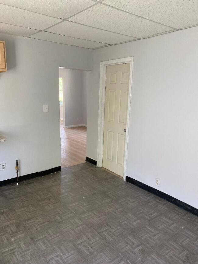 Building Photo - 11809 S Lafayette Ave