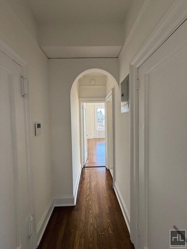 Building Photo - WEST 86 STREET