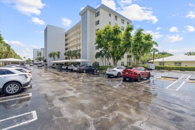 Building Photo - 1 Harbourside Dr