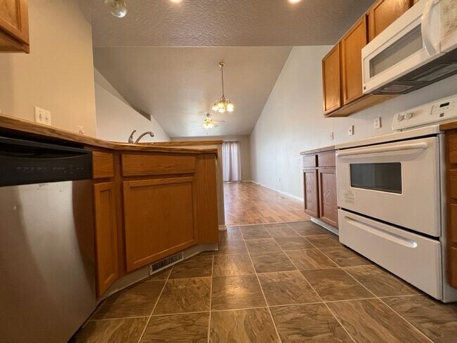 Building Photo - 2890 S Ladera Pl