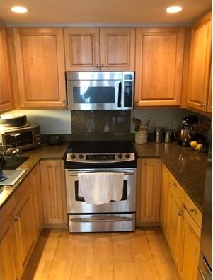 Building Photo - 16 Bowdoin St