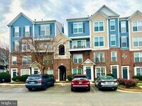 Building Photo - 2305 Village Crossing Rd
