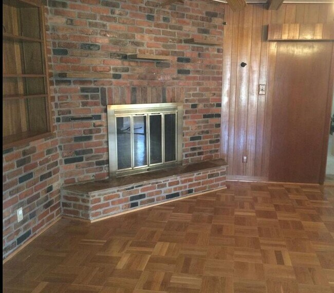 Building Photo - 3715 Latma Dr