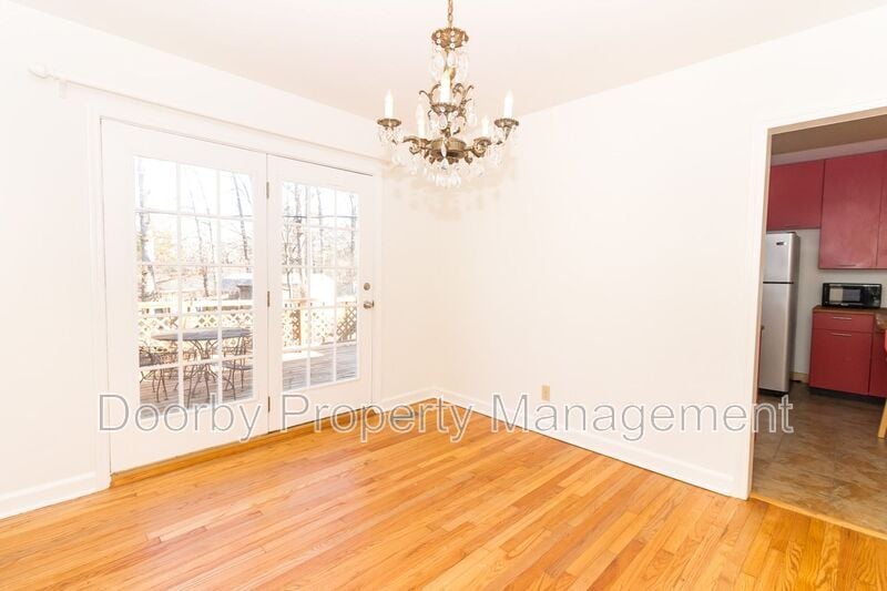 Building Photo - 203 Dawn St