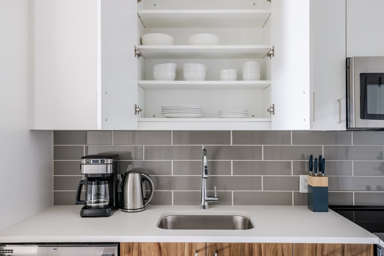 Building Photo - 485 Foley St