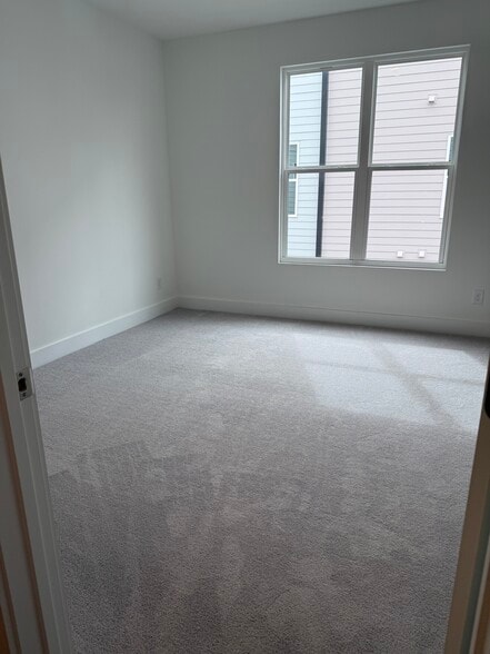 Building Photo - 518 Motivation Cir NW