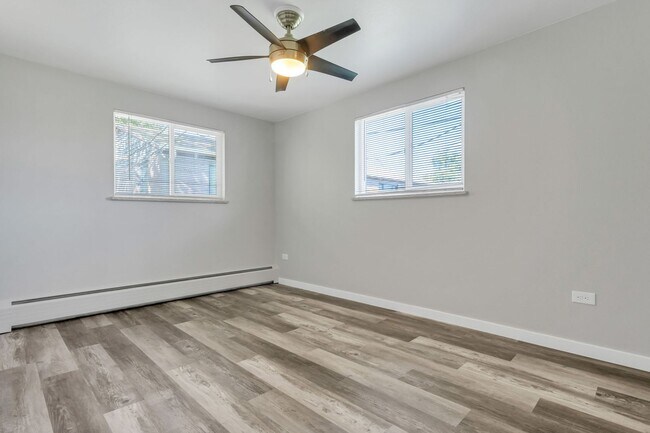 Building Photo - Newly Remodeled 2 Bed, 1 Bath Condo in the Goldsmith Neighborhood!