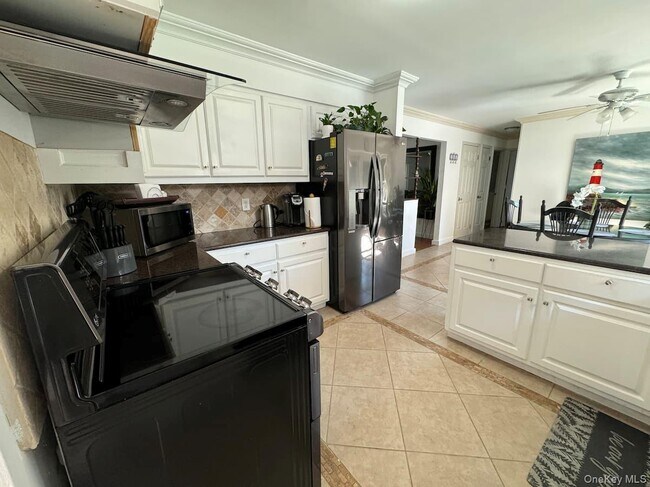 Building Photo - 45 Bellows Terrace