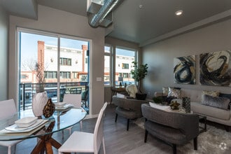 Interior Photo - Tennyson44