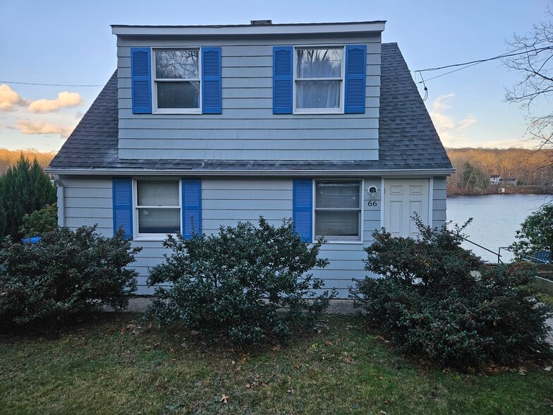 Cottage above Long Pond Lake - 66 Long Pond Rd S