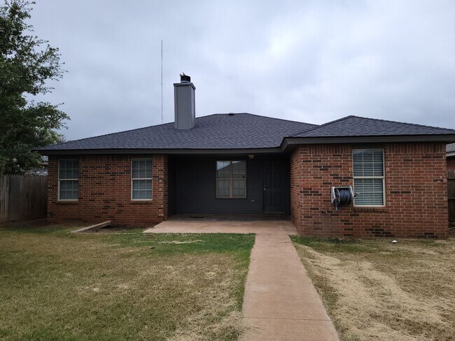 Building Photo - 3/2/2 in South Pointe with Lots of Features