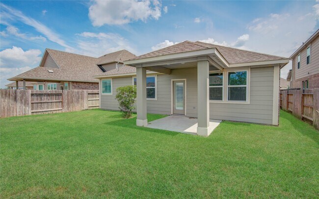 Building Photo - 2425 Temple Crag Dr
