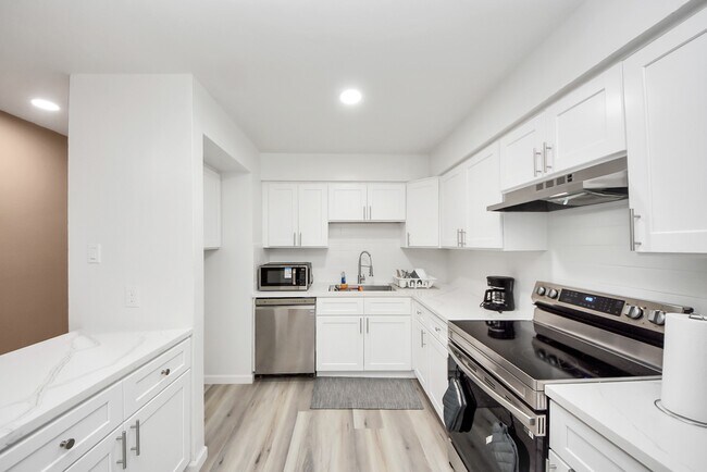 Building Photo - 6710 Biggs Ct