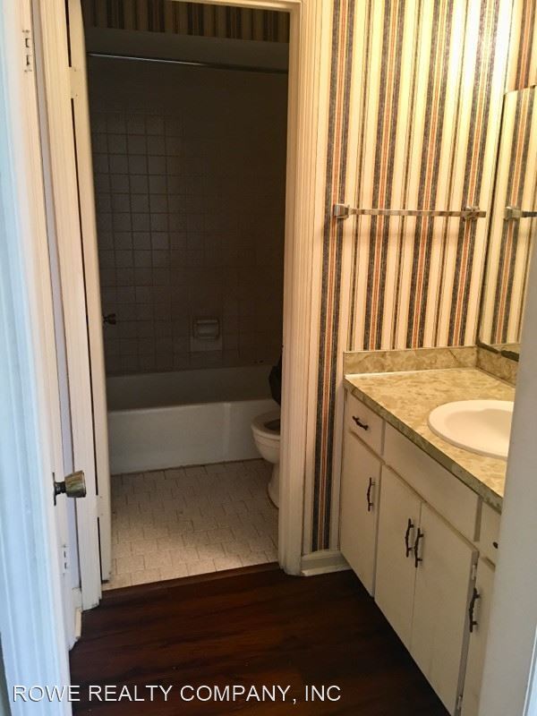 Building Photo - 6904 Bullet Blvd