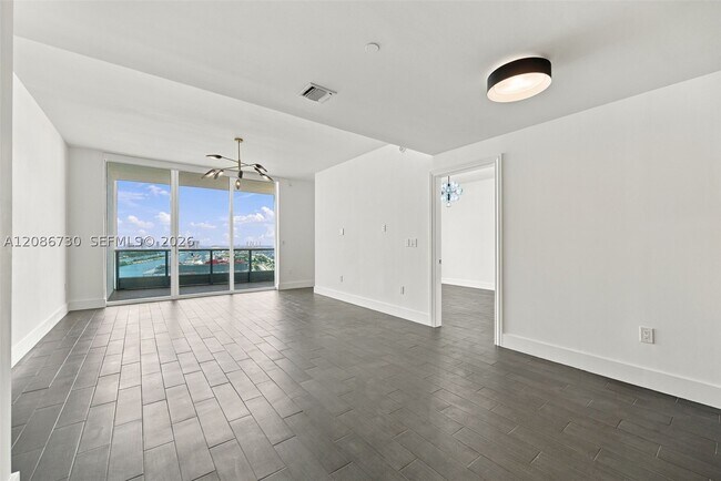 Building Photo - 900 Biscayne Blvd